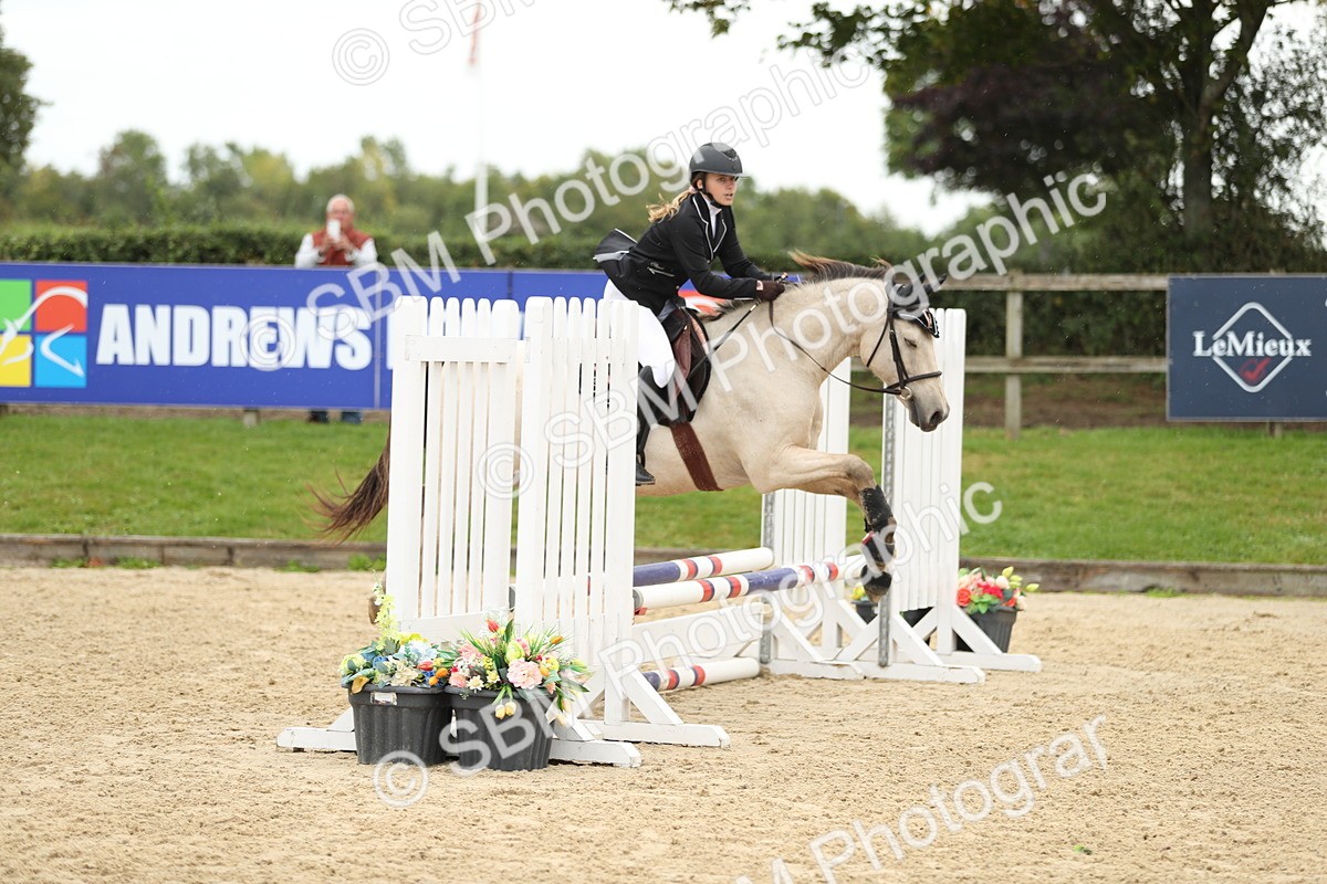 SBM_04574 - J28 - Senior Horse & Pony 60cm Championships