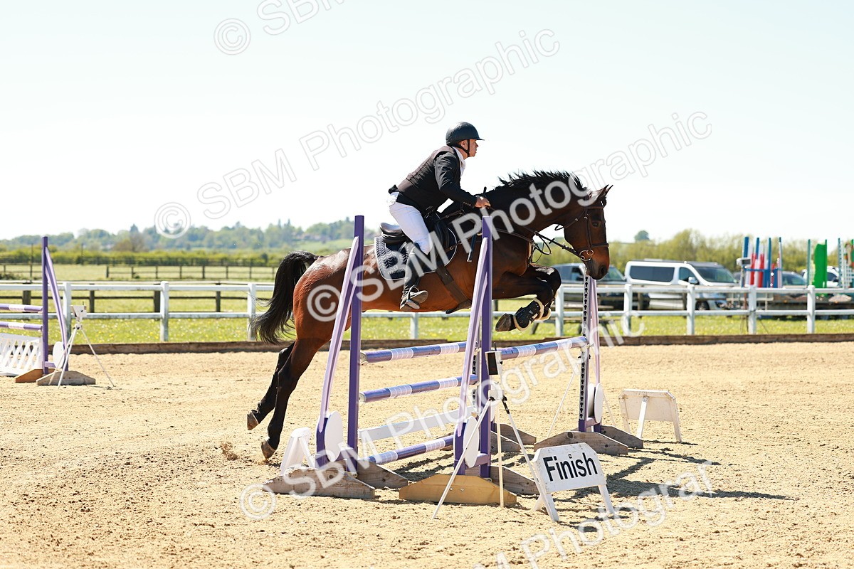 SBM_001142 - Class 4 - Senior Newcomers 1.10m