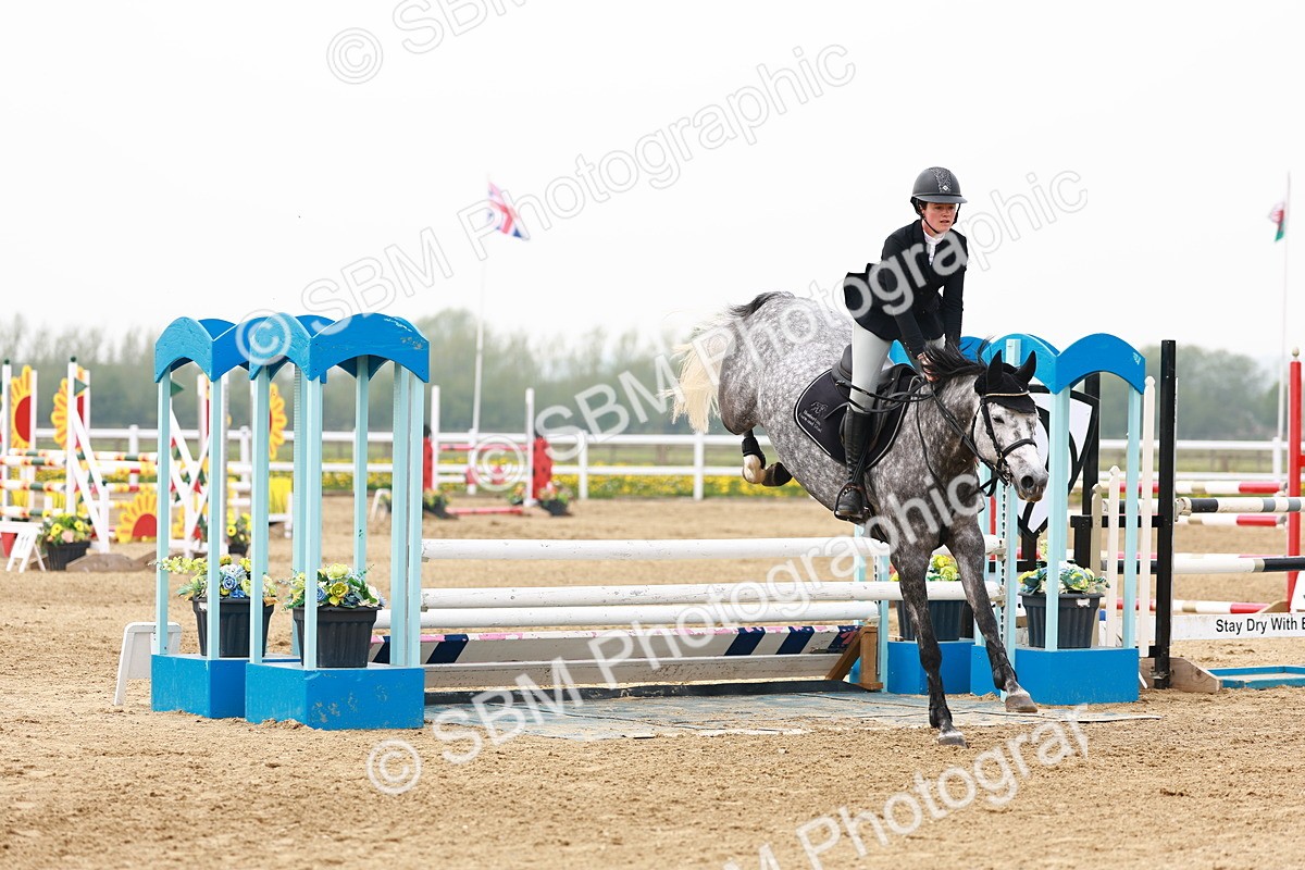  - Class 18 - Senior Newcomers - 1.10m