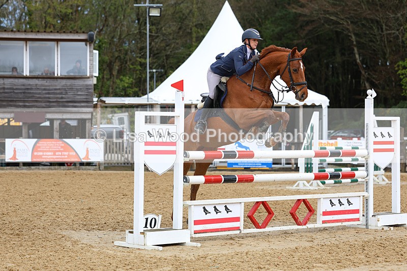 3E7A1793 - Class 7: Senior Newcomers/1.10m open