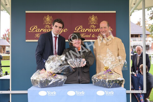 yr07102022r1-55 - Race 1 2.05pm Parsonage Hotel and Cloisters Spa Stakes