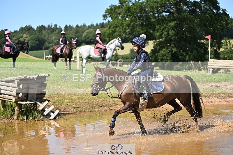 240729B-145910-02908 - Abbie's Group XC