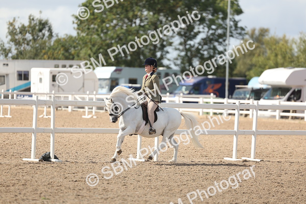 SBM_23253 - Class 807 - young Rider 11 to 16 Years