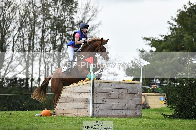 231022-132009-28678 - 322-BALLYBOLGER.LIONMAN-Sarah.Perry-XC