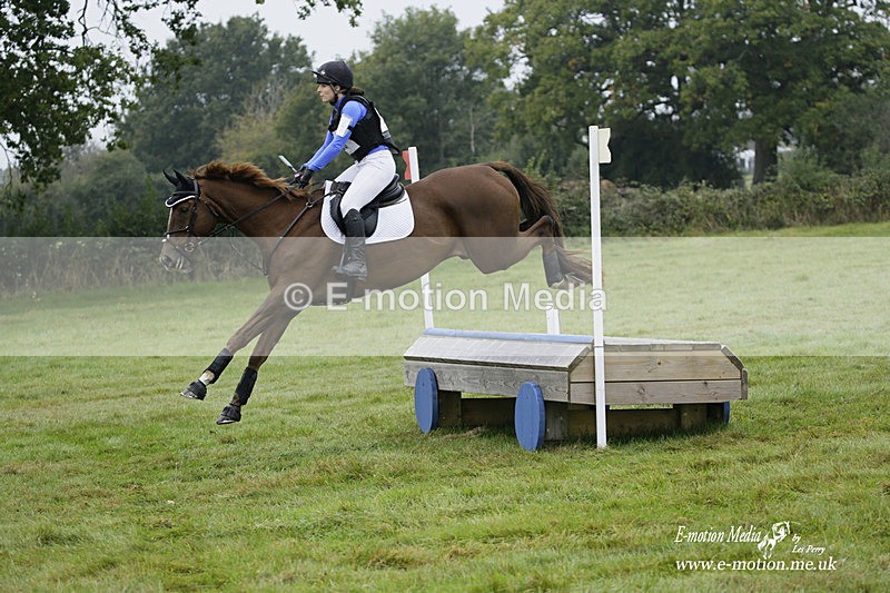 WWHT 171021 0186 - Novice Restricted (0.80m)  17/10/21