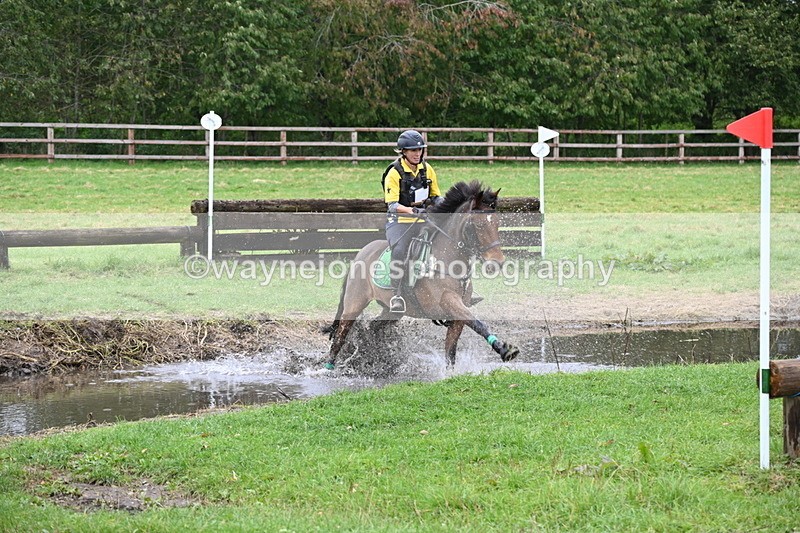 WJ6_3174 - Time at Photographer 11:01 to 11:20