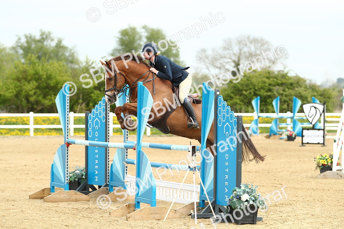 SBM_001102 - Class 4 - Senior Newcomers 1.10m