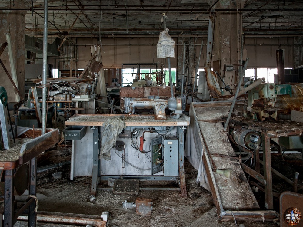 Lebow Brothers Clothing (Baltimore, MD) | Singer Sewing Station - Lebow Brothers Clothing Company