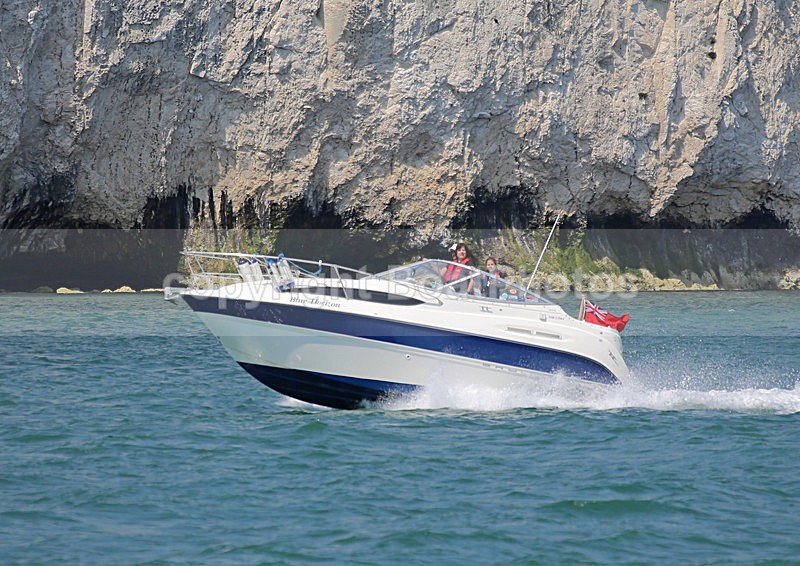 130526 BLUE HORIZON WT7A5012 - Motorboats - Open