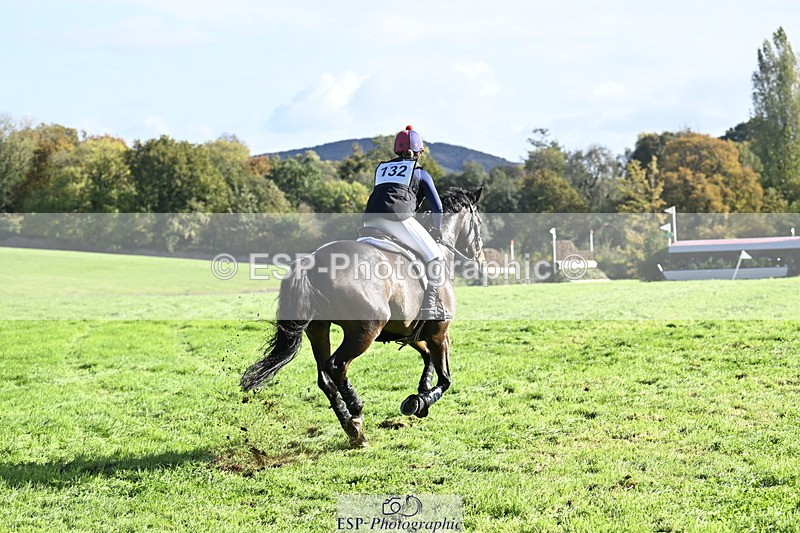 251024A-123327-11201 - B-132-Hannah.R.Jones