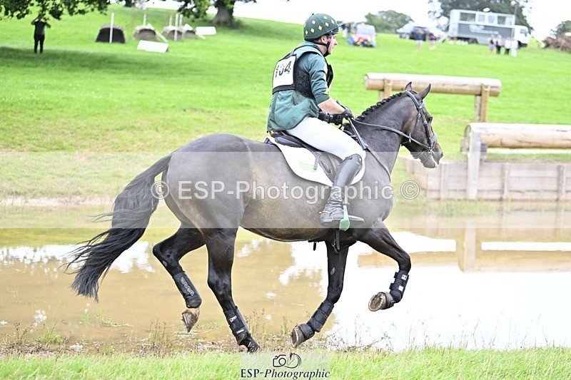 240803-114727-03757 - 104-Ollie_Martin-MIH_HUNTERS_BEAR