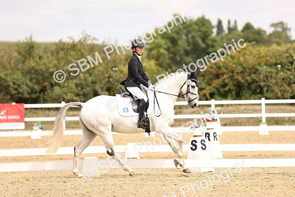 SBM_013740 - Class 4 - Novice 5  12.13-13.02