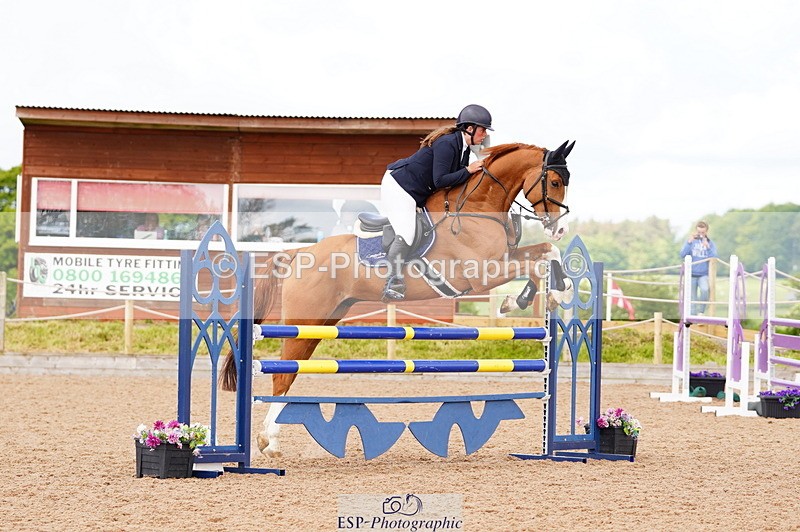 240526A-104812-07639 - Cls 26 Chard Equ 1.05m and 1.10m Grand Prix