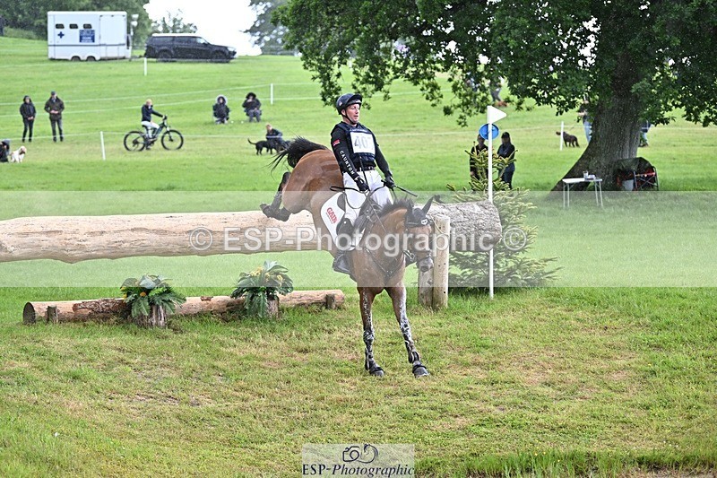 240526-110047-20327 - 403-CRAZY_DU_LOIR-Oliver_Townend