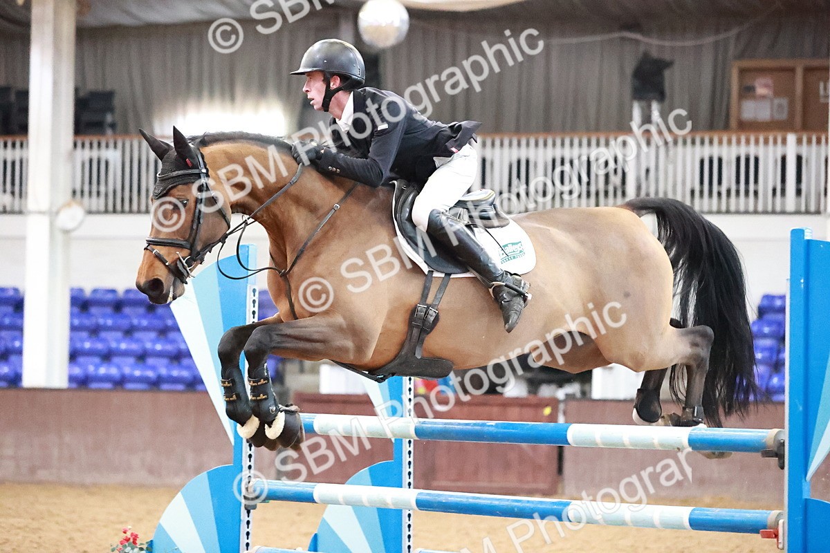 SBM_003077 - Class 11 - Senior Foxhunter 1.20m