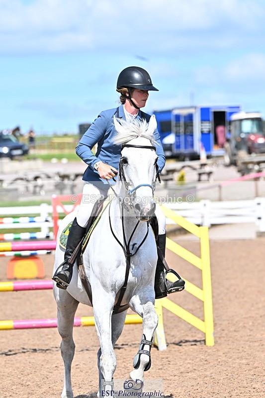 240619A-154901-00992 - Cls 5 Snr Foxhunter and 1.20m Open