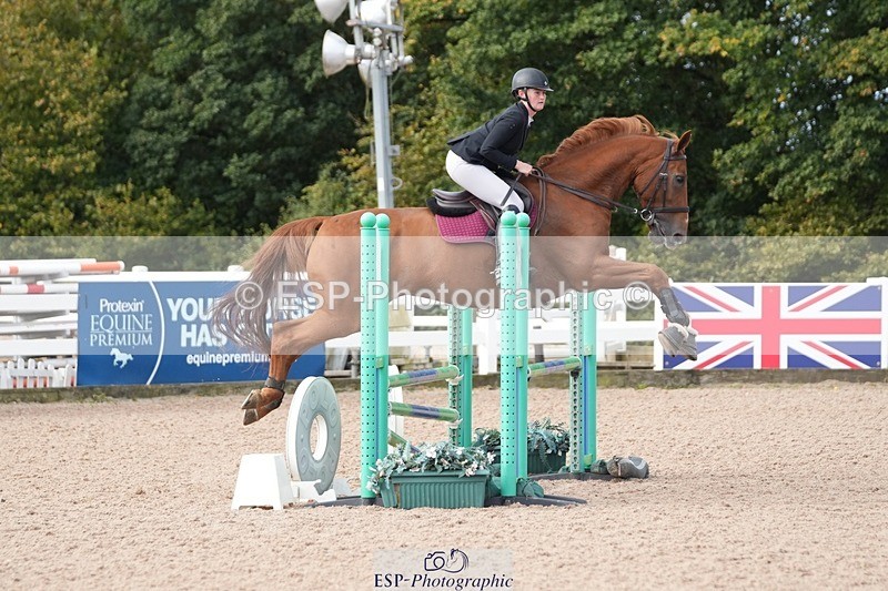 251005-100310-02444 - Cls 22 British Novice and 90cm