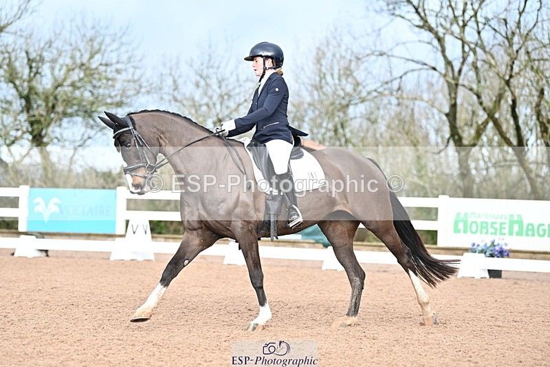 240218A-103441-05586 - 161-Katie.Warner-Active.Nuvalari