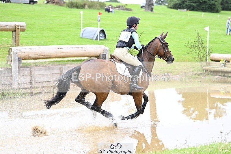 240803-125348-04536 - 119-Izzy_Baines-RIGHT_ON_QUE