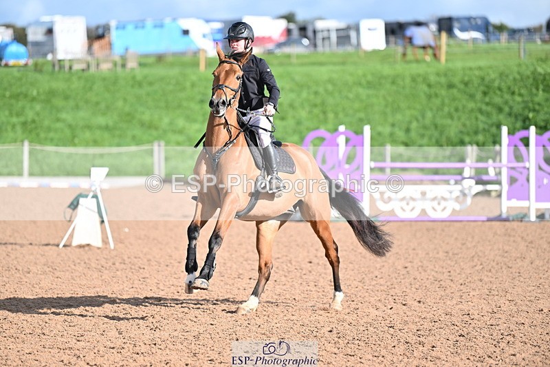 231014A-104526-04206 - Cls 18 Newcomers & 1.10m Open