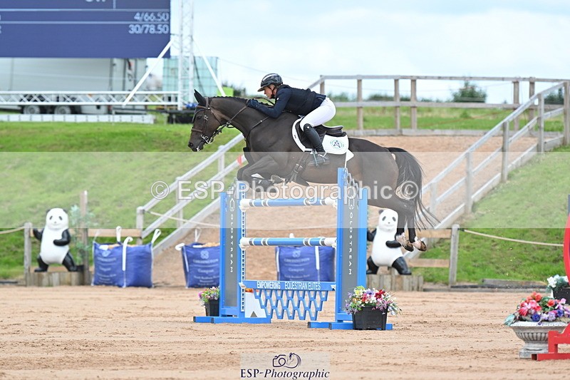 230721A-152021-07180 - Cls 10, 2 Star Big 1.45m Start to break