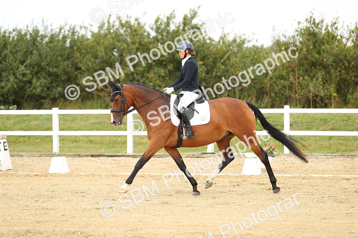 SBM_017883 - Class 14 - Novice 23 - 15.16-16.19