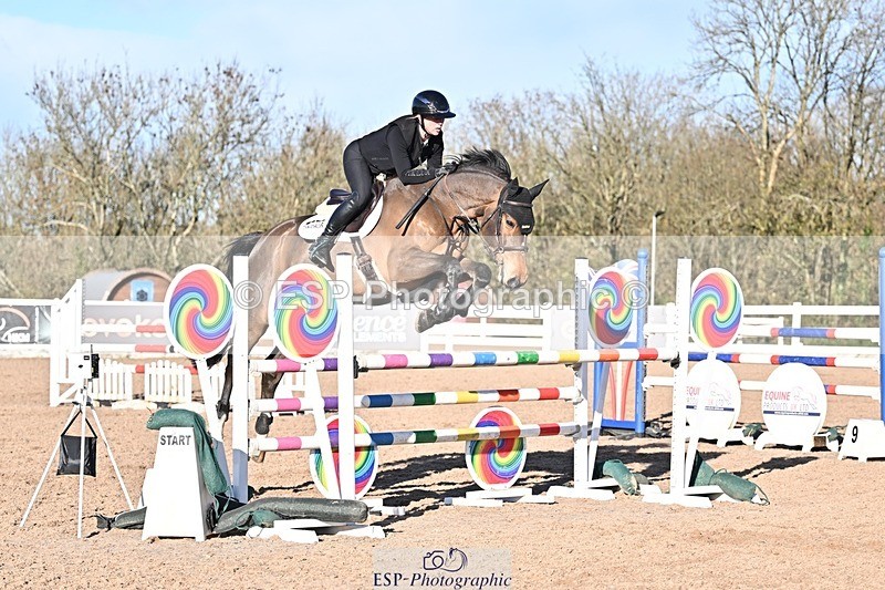 251119-125405-00400 - Cls 4 Newcomers and 1.10m Open