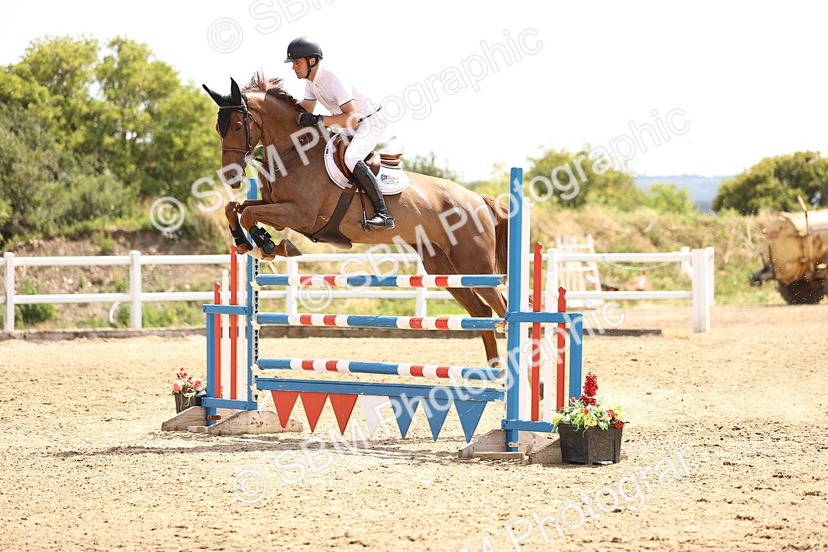 SBM_000720 - Class 15 - Redpost Equestian Senior Foxhunter - 1.20m
