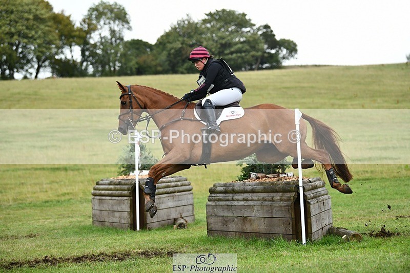 250831-154245-11801 - O-723-Lizzie.Luxton