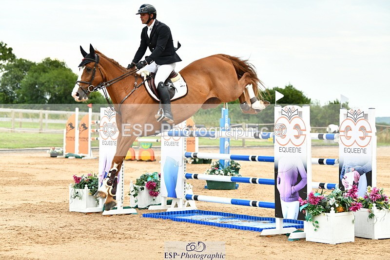 230720A-151017-03738 - Cls 9, 2 Star Big 1.40m Start to break