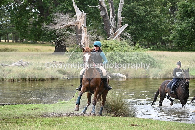 WJ7_3484 - Time at Water 12:15 to 12:50