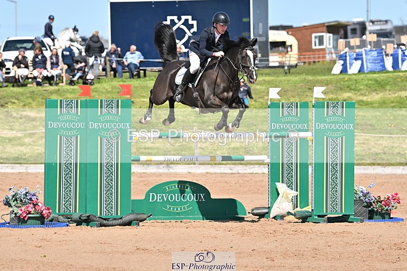 240420A-134323-11450 - Cls 7, 2 Star Medium Tour 1.35m