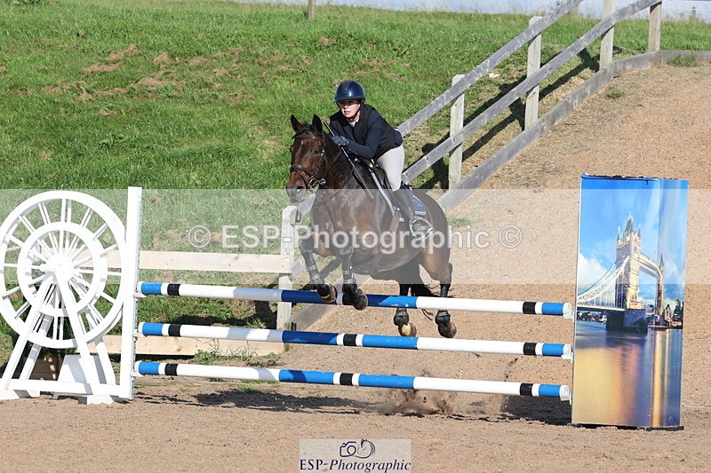 230915A-162252-03140 - Cls 6 Snr 1.05m Derby