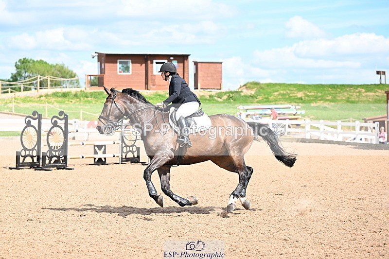 240619A-160401-01123 - Cls 5 Snr Foxhunter and 1.20m Open