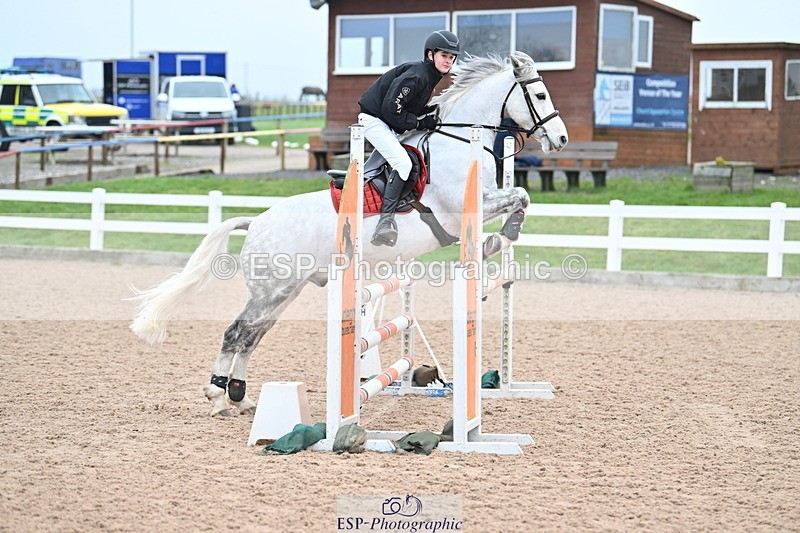 240128A-121243-00799 - Cls 4 Pony Newcomers and 1m Open