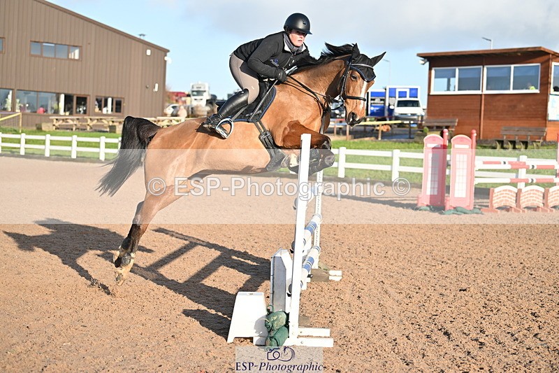 231210A-134328-02665 - Cls 20 Newcomers & 1.10m Open