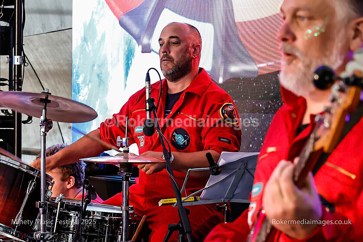 SATURDAY-34 - MINETY 2025