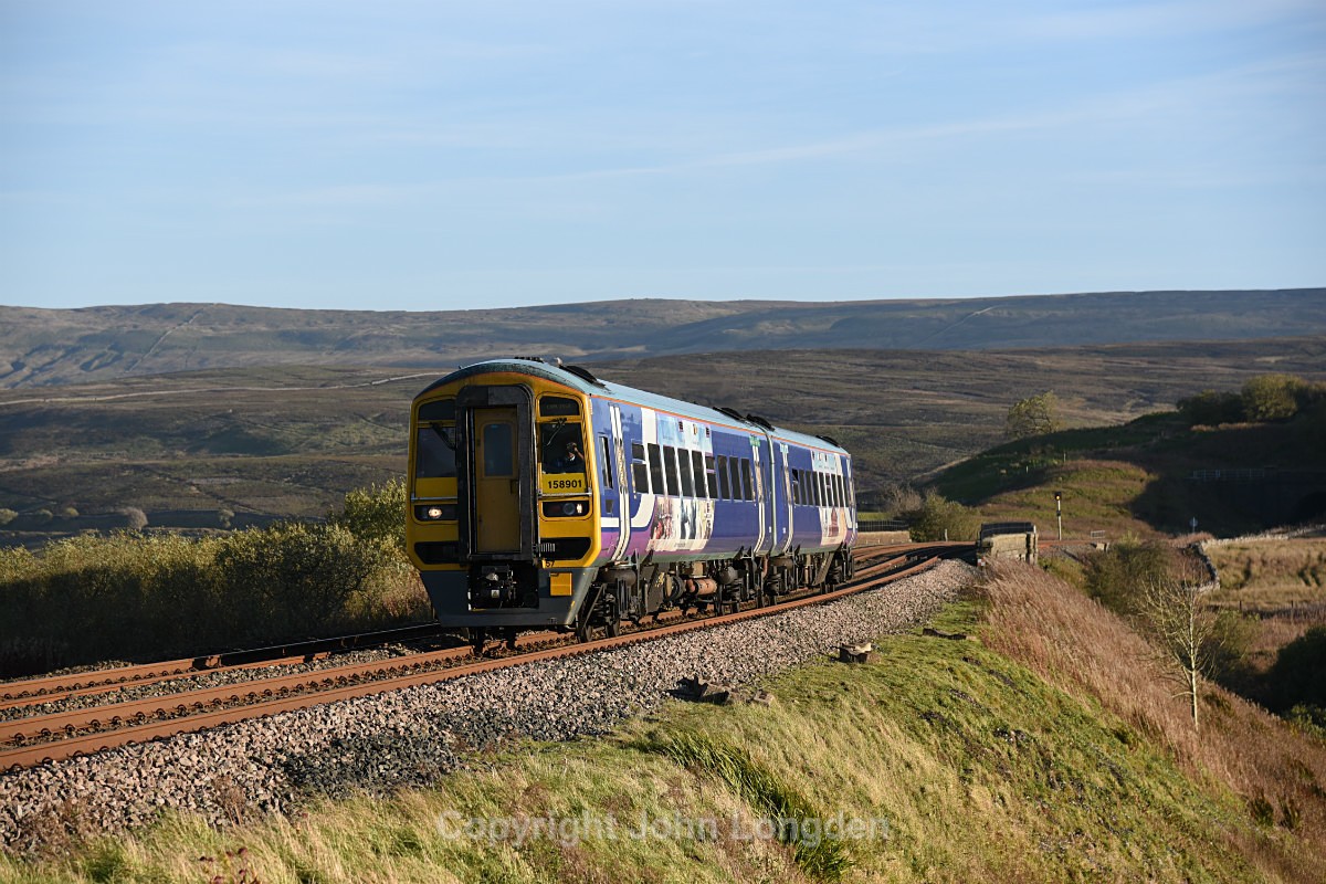 JL - 9.10.18 158901 15:18 Leeds - Carlisle, Lunds - Lunds - Northbound
