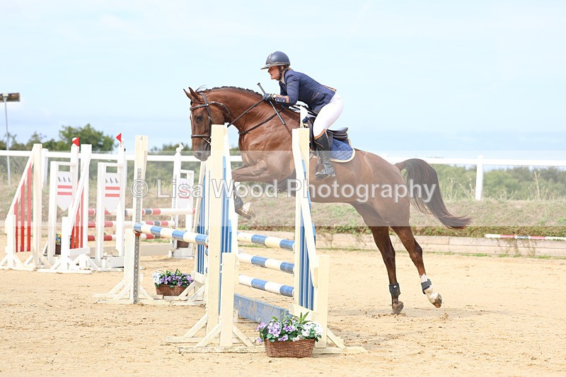 3E7A3297 - Class 4: Senior British Novice/90cm open
