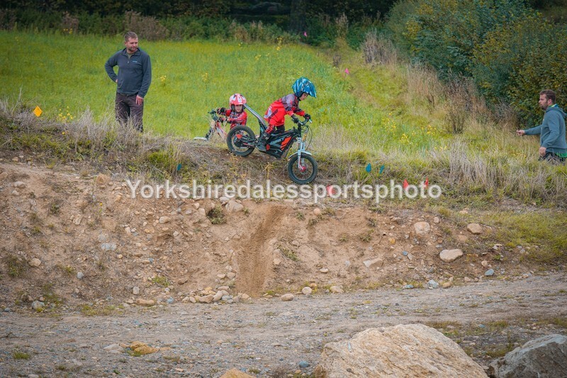 DSCF0584 - Ripon MC Trial 27/09- kids