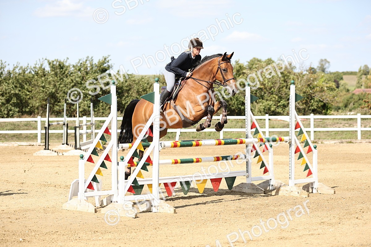 SBM_005071 - Class 6 = Senior Newcomers - 1.10m Open