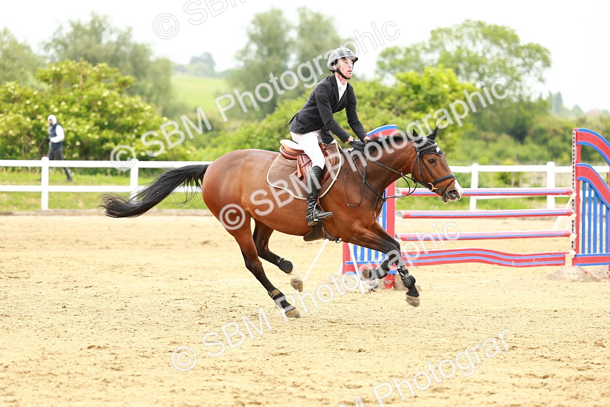 SBM_001155 - Class 5 - Senior Foxhunters - 1.20m