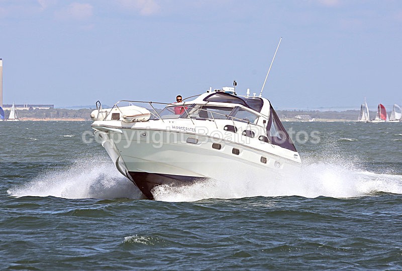 160806 HIPPOCRATES Y92A1250 - Motorboats - Open
