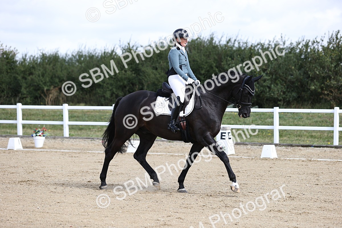 SBM_016059 - Class 14 - Novice 23 - 10.29-11.32