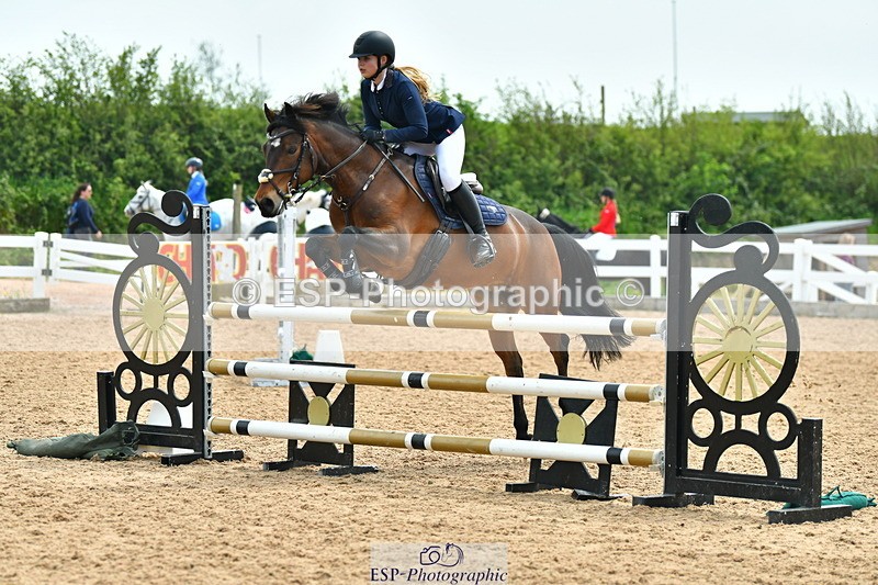 230514A-132147-02945 - Cls 25 Pony Foxhunter & 1.10m Open