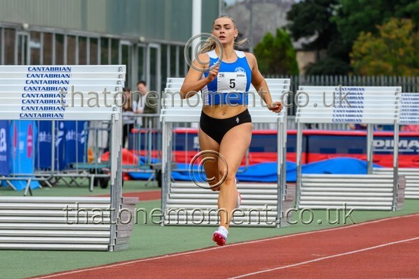 Nat26SUN-928113 - Track Female