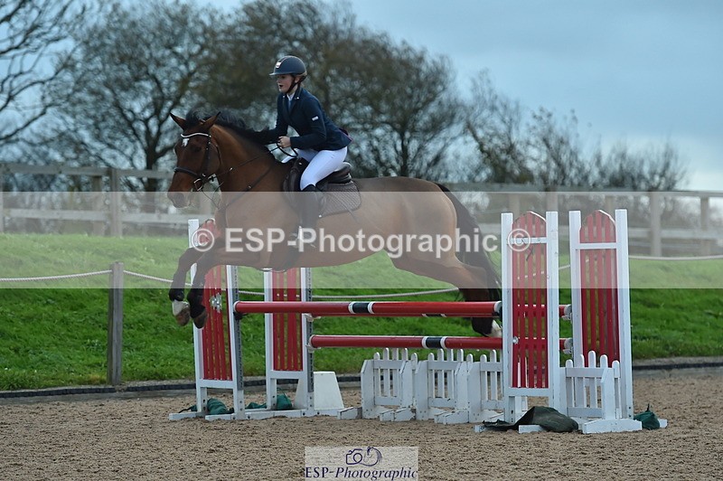 231119A-150746-06358 - Sun Cls 11-13 Children on Horses 90cm, 1m & 1.10m