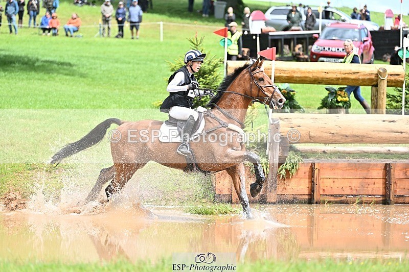 240526-141644-23863 - 501-BRUNO_FG-Edie_Campbell