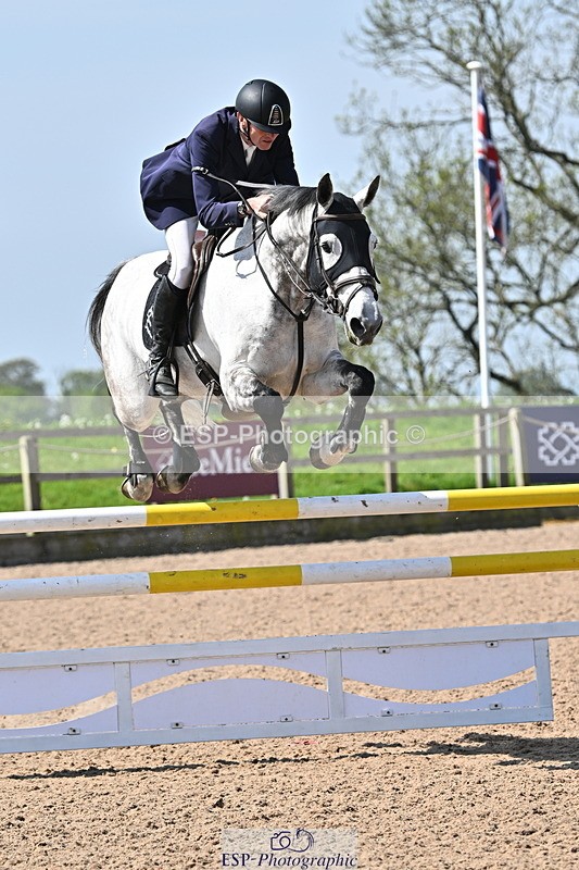 240509A-111348-01080 - Cls 9 Snr 1.20m Open