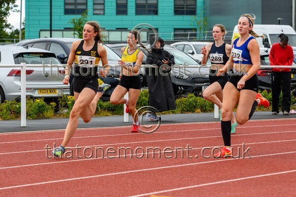 ComMast25-912165 - Track Female Set Two